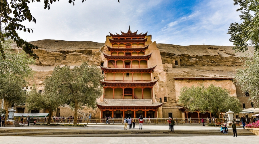 Dunhuang – Mogao Caves & Desert Experience