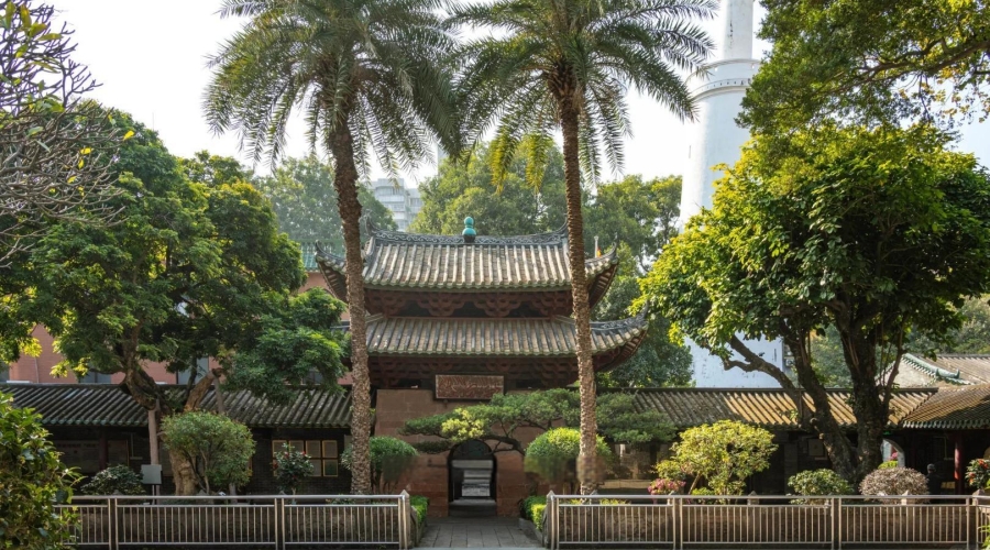 The Huaisheng Mosque in Guangzhou is the oldest mosque in China