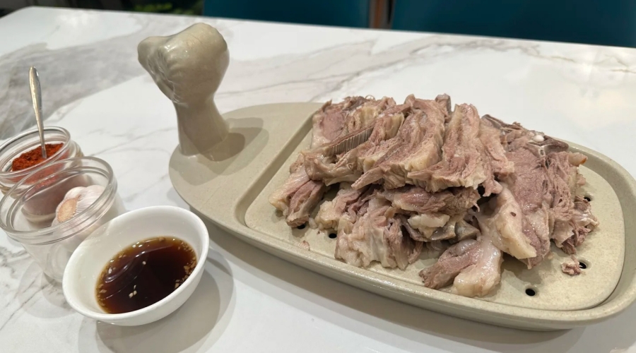 Hand-Grab Lamb