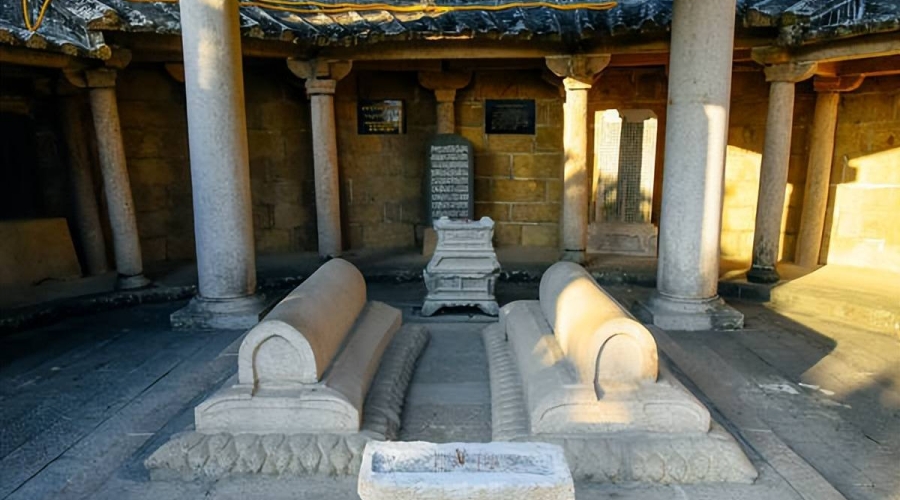Quanzhou Mount Ling Sacred Tomb