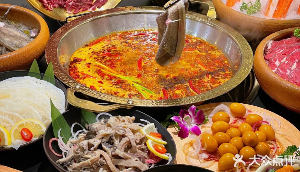 Can Muslim Travelers Eat Hotpot in Chengdu?