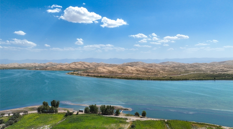 Turpan → Korla – Desert Oasis & Natural Landscapes