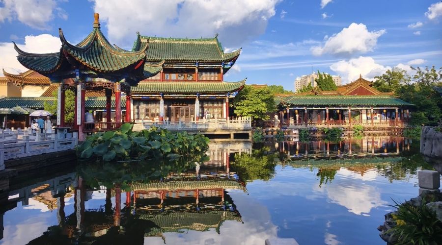 Kunming – Muslim Culture & Light City Walk