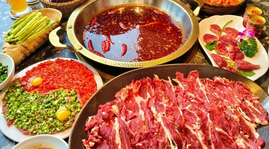 Spicy Beef Hot Pot (清真牛肉火锅)