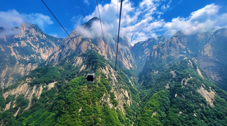 Huashan Mountain Adventure & Scenic Return