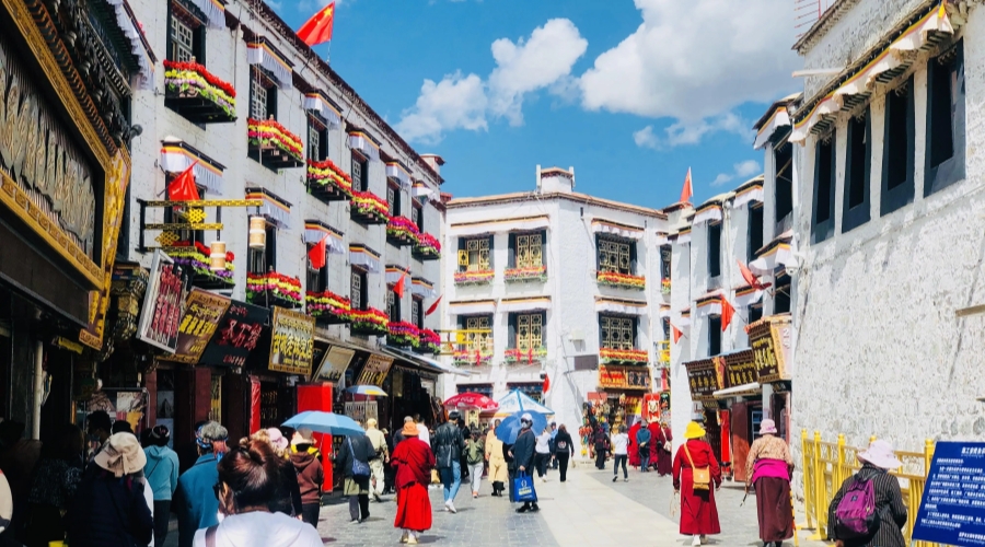 Lhasa – Local Culture, Old Streets & Muslim Community Experience