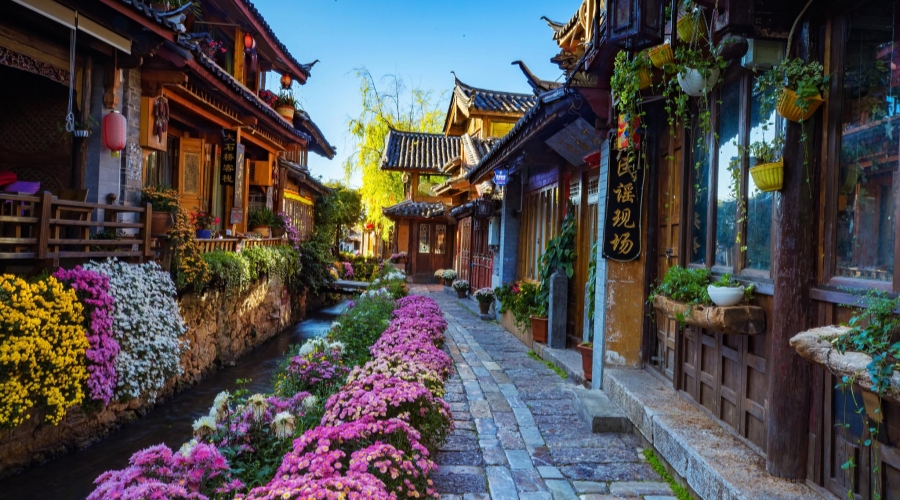 Dali → Lijiang – Scenic Transfer & Gentle Evening Walk