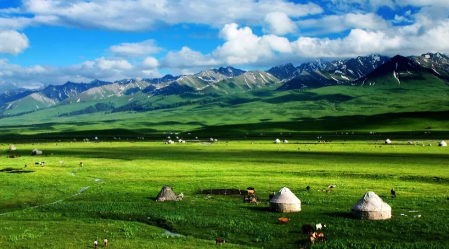 Urumqi – Ili Valley