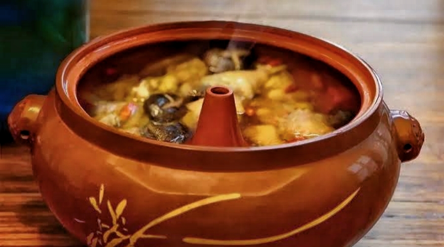 Steam Pot Chicken (汽锅鸡)