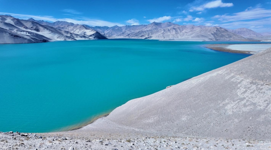 Kashgar → Tashkurgan – Pamir Mountains & Karakul Lake Adventure