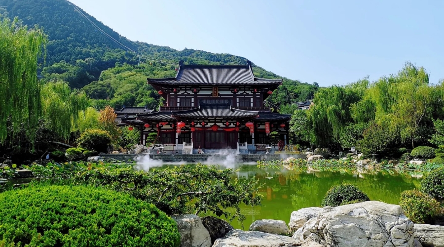 4-Day Xi'an Heritage & Mountain Huashan Scenic Tour