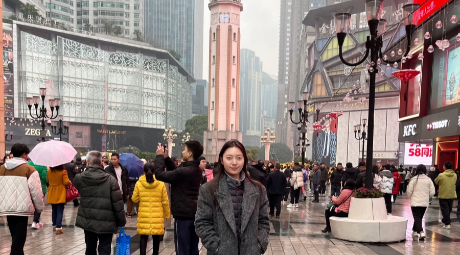 Amy Shang in Chongqing